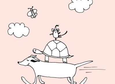 Eine schwarz-weiß gezeichnete Schildkröte hängt an einem gestreiften Ballon und fliegt durch die Wolken, auf dem Ballon sitzt ein Vogel